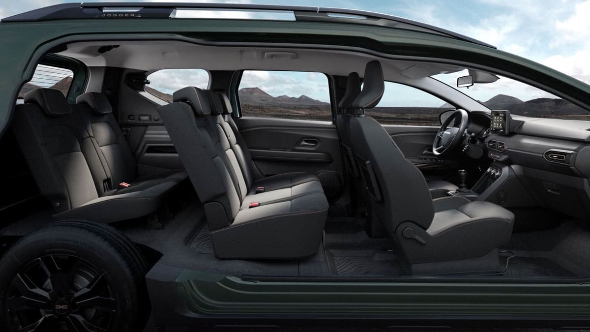 דאצ'יה JOGGER, קרוסאובר 7 מקומות, מבט על פנים הרכב