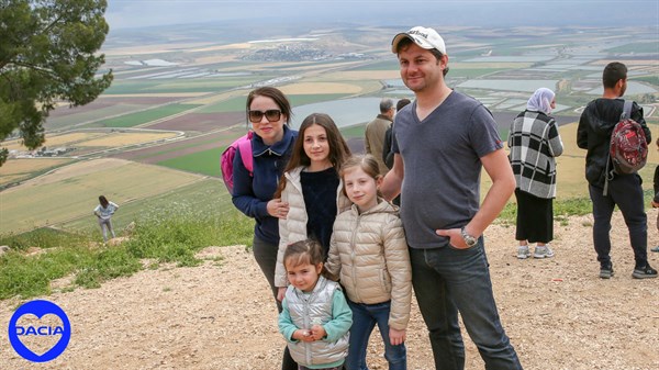 טיול פסח בהר הגלבוע לחברי מועדון דאצ'יה - תמונת גלריה 2