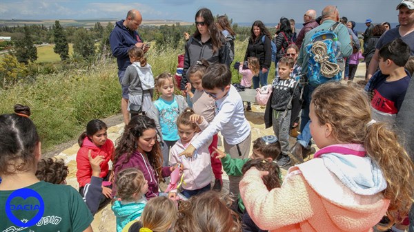 טיול פסח בהר הגלבוע לחברי מועדון דאצ'יה - תמונת גלריה 18