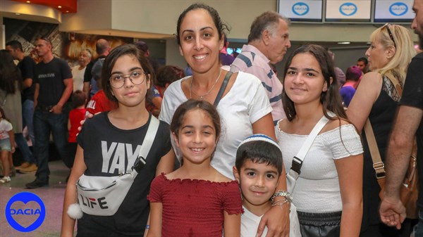 מועדון הסרט לחברי מועדון דאצ'יה - תמונת גלריה 12