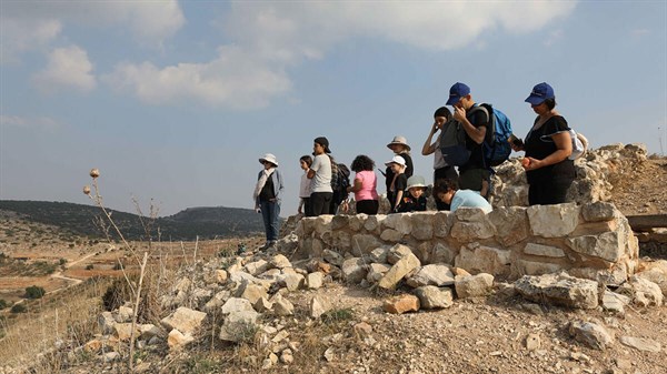 טיול לגוש משגב עם חברי מועדון דאצ'יה - תמונת גלריה 23