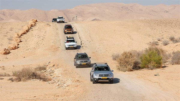 טיול שטח דאצ'יה דאסטר סובב נחל צין תמונת גלריה 1
