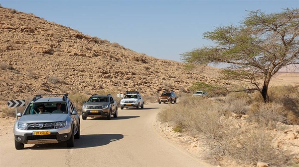 טיול שטח דאצ'יה דאסטר סובב נחל צין תמונת גלריה 2
