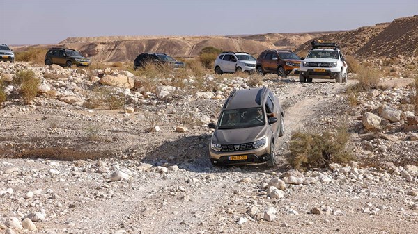 טיול שטח דאצ'יה דאסטר סובב נחל צין תמונת גלריה 14